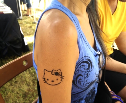 hello_kitty_airbrush_tattoo