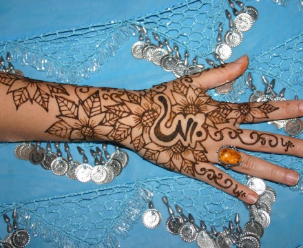 henna-hand-design-10