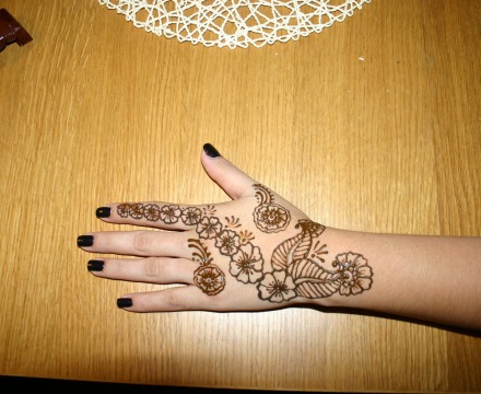henna-hand-design-12