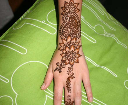 henna-hand-design-17
