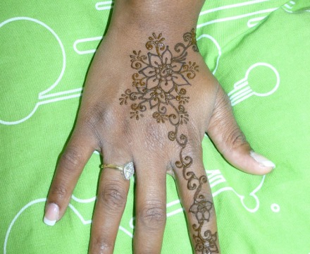 henna-hand-design-18