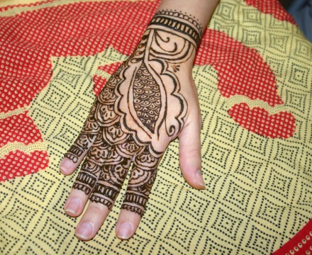 henna-hand-design-8