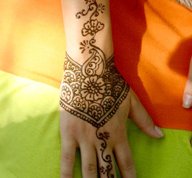 henna_hand_2