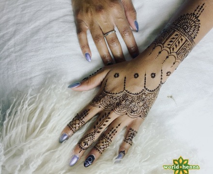 half_hand_henna