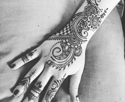 henna_half_hand